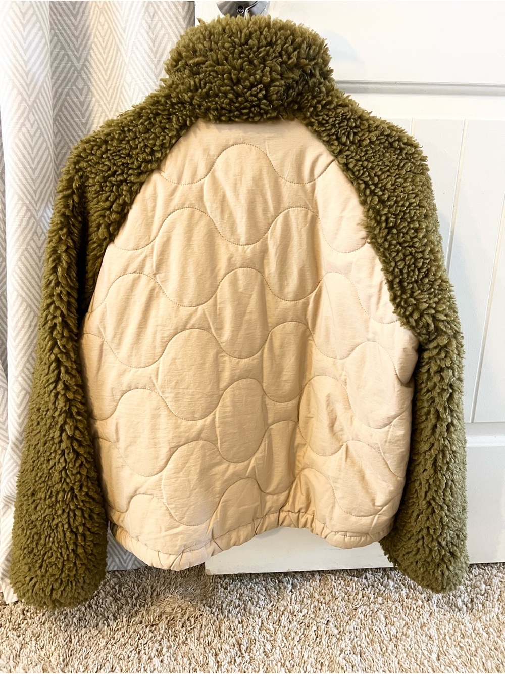 Universal Thread Olive Green Teddy Jacket with Cream Quilted Front - Picture 4 of 6